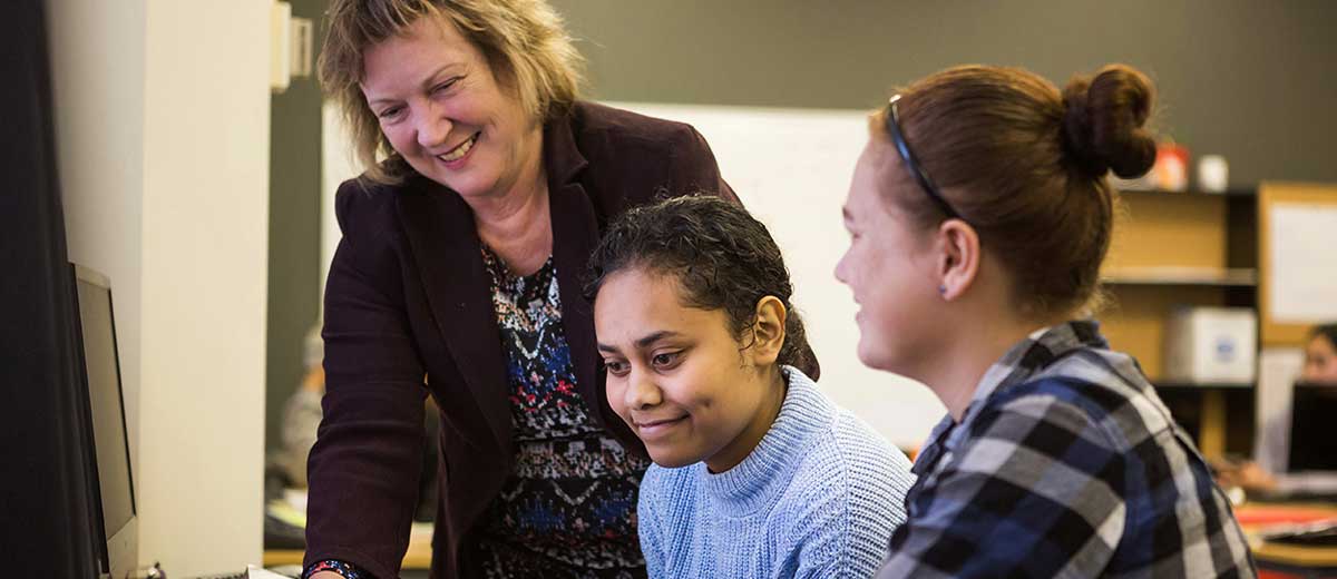 Tutor and students NZSE