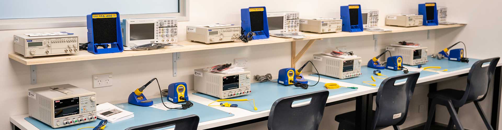 Tech students Workstation NZSE